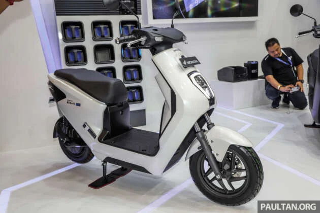 2023 GIIAS: Honda EM-1 electric scooter shown