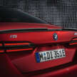2024 BMW 5 Series G60 with M Performance Parts – live pics of carbon bodykit, 21′ cross-spoke wheels