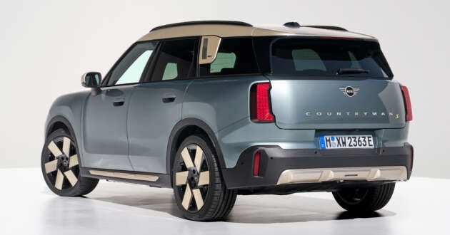 2024 MINI Countryman Electric debuts – single- and dual-motor EV powertrains; up to 313 hp, 462 km range