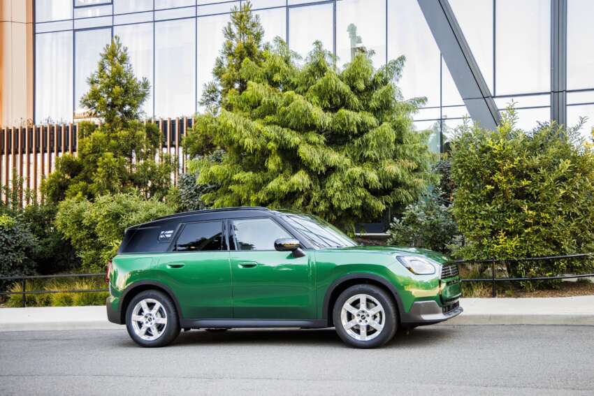 2024 MINI Countryman Electric debuts – single- and dual-motor EV powertrains; up to 313 hp, 462 km range 1670782