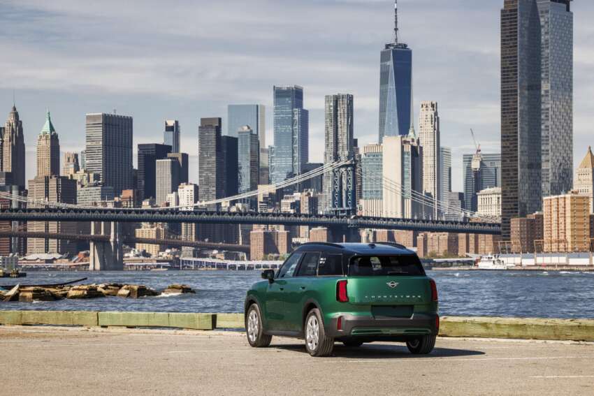 2024 MINI Countryman Electric debuts – single- and dual-motor EV powertrains; up to 313 hp, 462 km range 1670732