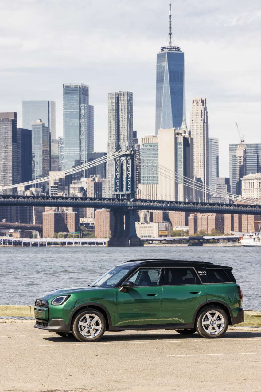 2024 MINI Countryman Electric debuts – single- and dual-motor EV powertrains; up to 313 hp, 462 km range 1670718