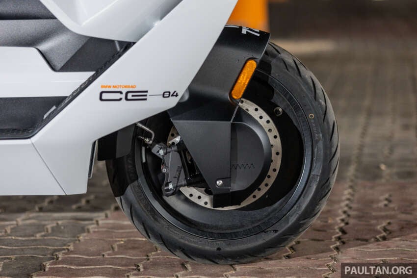 REVIEW: BMW Motorrad CE 04 – riding the electric skateboard, priced at RM59,500 in Malaysia 1682259