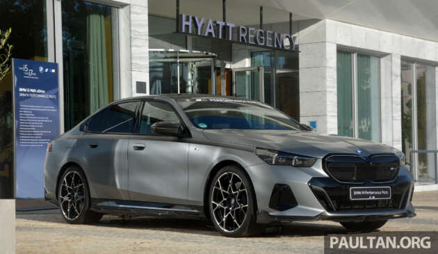 2024 BMW 5 Series G60 with M Performance Parts – live pics of carbon bodykit, 21′ cross-spoke wheels
