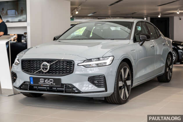 Volvo S60 Recharged T8 Ultimate 2024 di Malaysia – RM316k, rim & warna baru, pengecas OB AC 6.4 kW