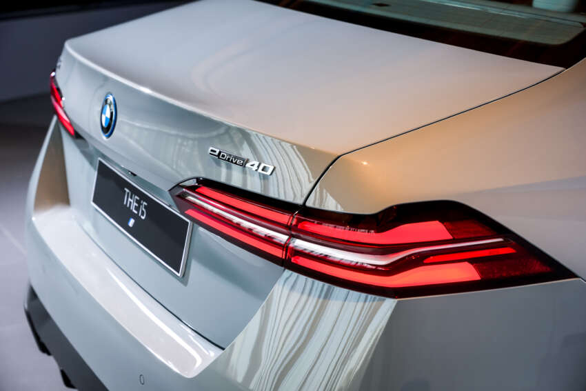 2024 BMW i5 launched in Malaysia – G60 5 Series EV debuts with eDrive40 variant, 340 hp, 582 km; RM420k 1691183