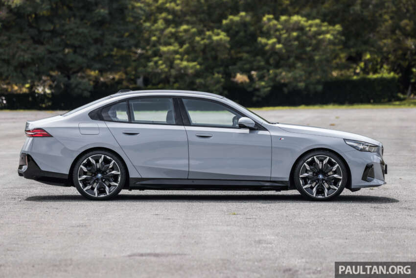 2024 BMW i5 eDrive40 Malaysian review – 582 km range; fr RM400k; is the first-ever 5 Series EV good? 1711037