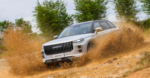 Jaecoo J7 demonstrates off-road capability at M4TREC