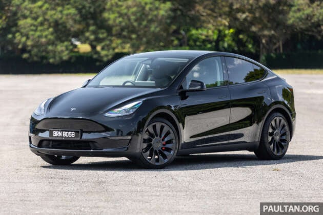 Tesla FSD Beta V12 using neural network – AI trained on real video clips instead of pre-programmed codes