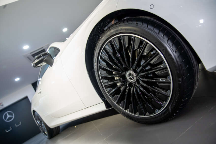 2024 Mercedes-Benz CLE300 4Matic Coupé in Malaysia – 259 PS/400 Nm MHEV, rear-wheel steer; RM519k 1758752
