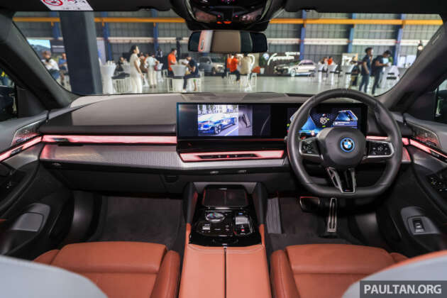 BMW i5 Limited Edition 2024 Auto Bavaria — aksesori M Performance RM100k, 22 unit sahaja; RM450k