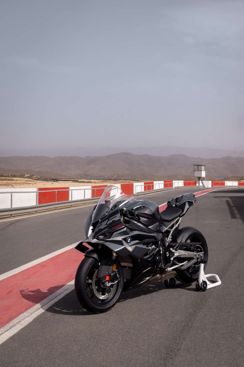 2025 BMW Motorrad M1000RR, S1000RR super bikes updated – 218 hp, slide control, new fairing 1843578