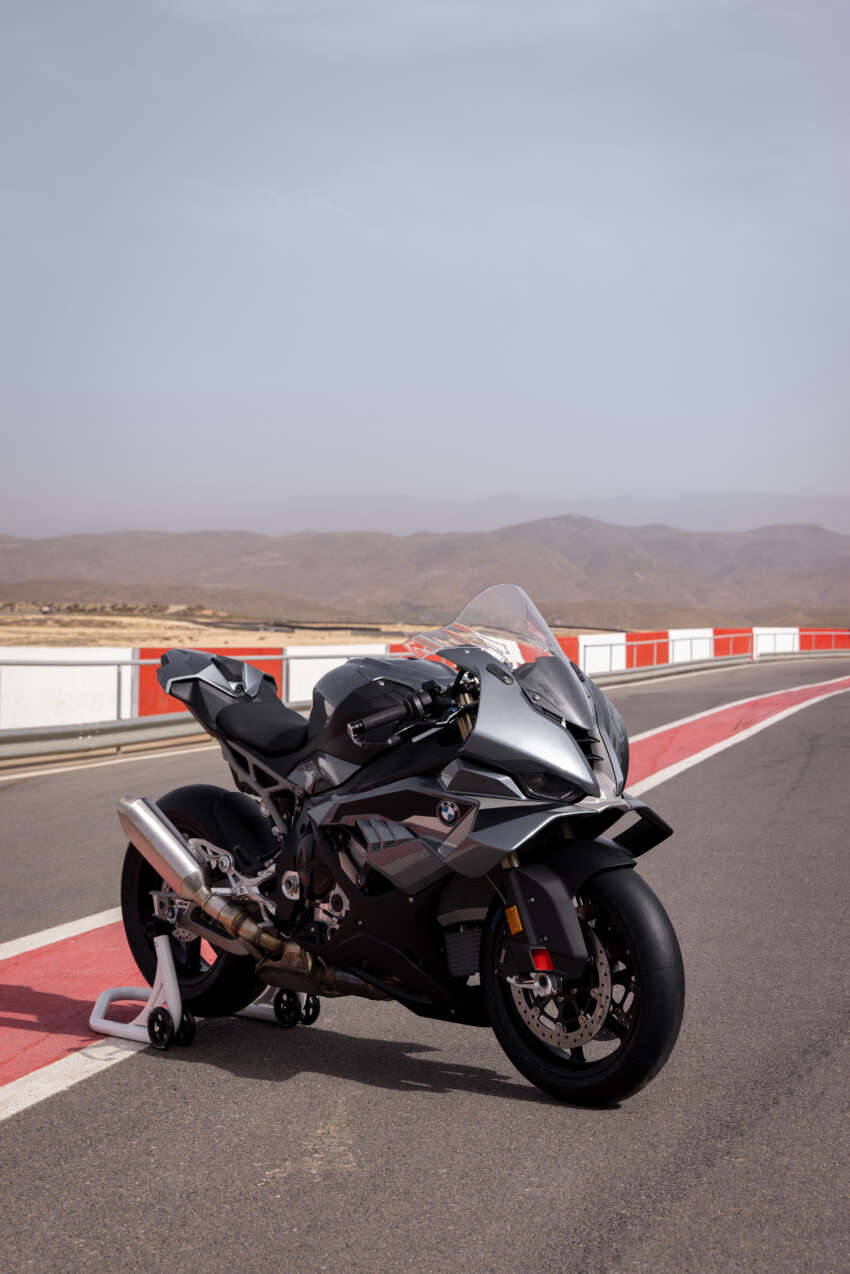 2025 BMW Motorrad M1000RR, S1000RR super bikes updated – 218 hp, slide control, new fairing 1843584