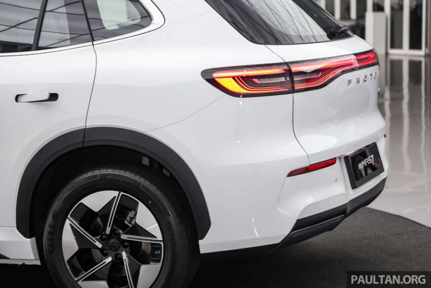 2025 Proton eMas 7 EV launched – RM106k Prime, RM120k Premium; 410 km, 6.9s for BYD Atto 3 rival 1863251