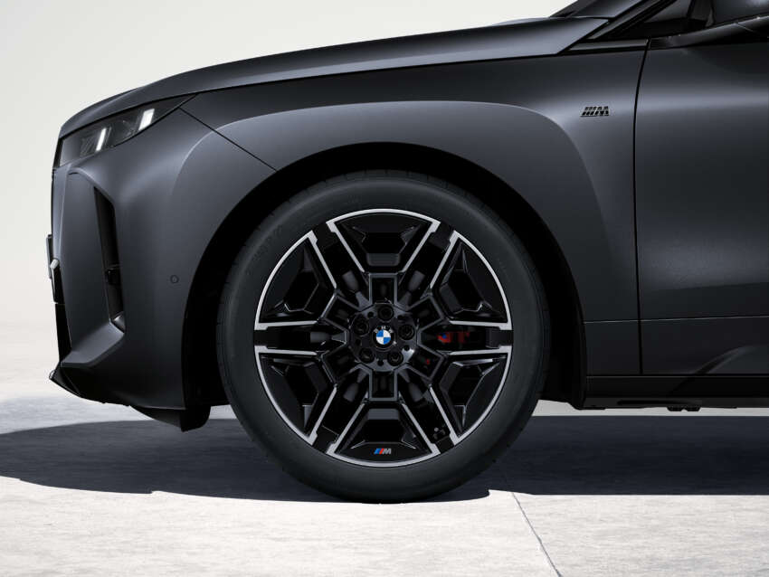 2025 BMW iX facelift debuts – new look, more power, bigger batteries; up to 659 PS, 701 km WLTP EV range 1877491