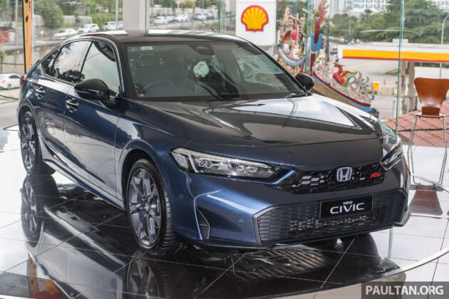 Honda Civic facelift 2025 — pilihan warna Canyon River Blue Metallic baru ganti Lunar Silver Metallic