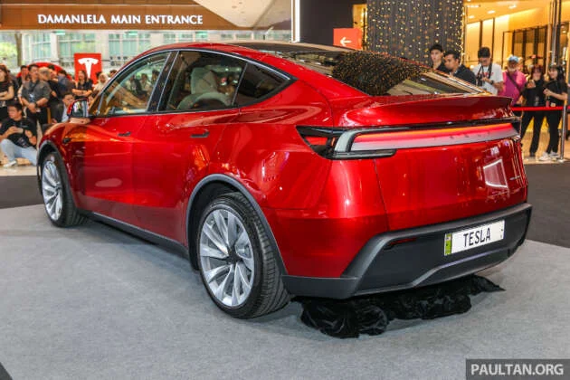Tesla Model Y Juniper facelift di Malaysia — dipamer hingga 2 Mac, serahan bermula April, dari RM195,450