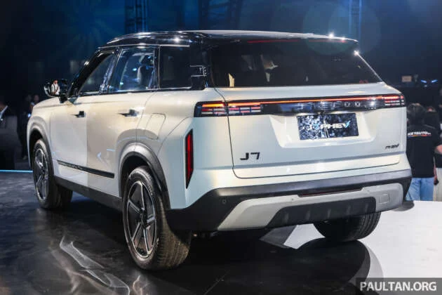 Jaecoo J7 PHEV dilancarkan di Malaysia – RM159k, 347 PS/525 Nm, 1,200 km satu tangki petrol, 88 km EV
