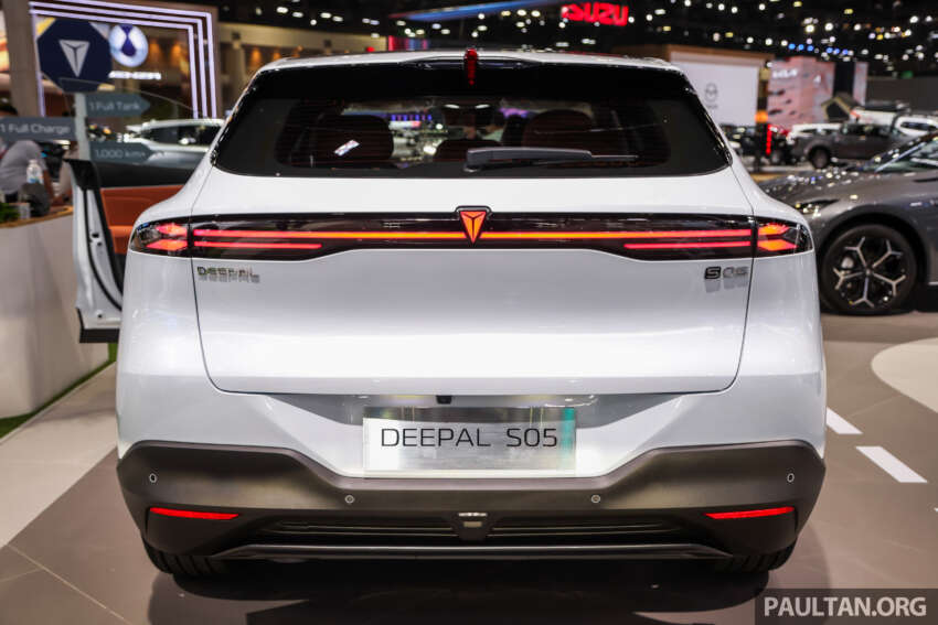 Bangkok 2025: Deepal S05 – full EV or range extender EV, fr RM104k, Proton eMas 7 rival coming to Malaysia 1895813