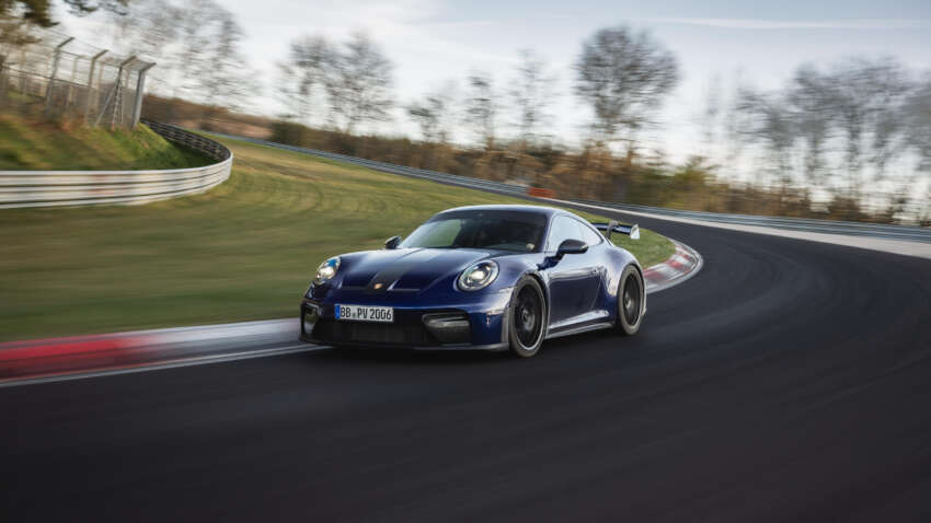 2025 Porsche 911 GT3 with manual gearbox, Weissach package sets new Nurburgring record – 6:56.294 min 1903418