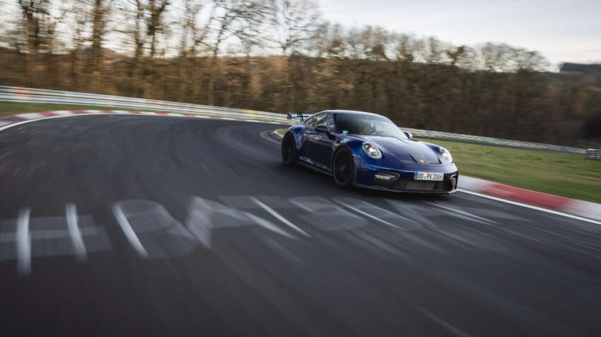 2025 Porsche 911 GT3 with manual gearbox, Weissach package sets new Nurburgring record – 6:56.294 min 1903392