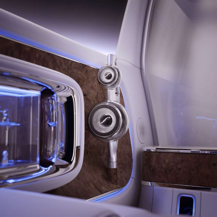 Mercedes-Benz Vision V concept revealed at Shanghai 2025, previews upcoming VLE and VLS luxury EV vans 1904963