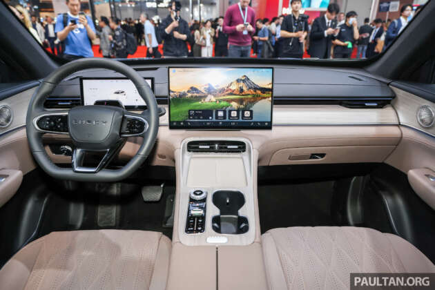Chery Tiggo 8 facelift PHEV ditunjuk di Shanghai — rupa lebih segar, bakal dibawa ke pasaran Malaysia?