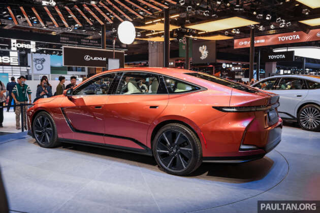 Lexus ES 2025 di Shanghai — model generasi ke-8 tampil rekaan garang baru, pilihan EV dengan 682 km