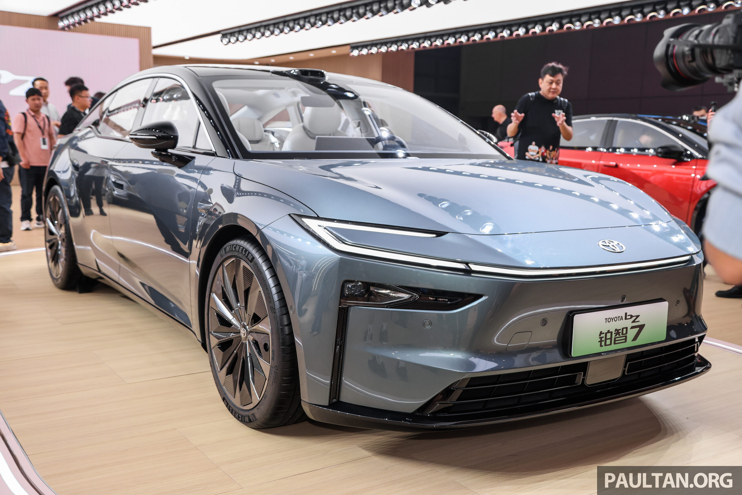 Toyota bZ7 EV sedan unveiled at Shanghai 2025 – GAC-Toyota JV, BYD motor and battery expected