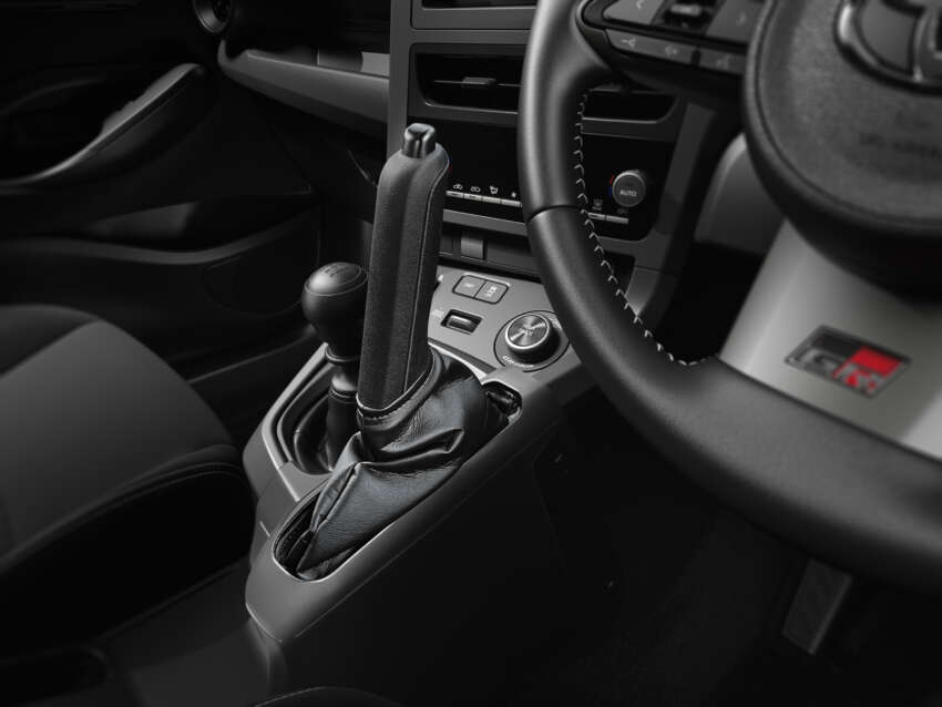 Toyota GR Yaris 2026 dilancarkan di Jepun – talaan semula pada kotak gear 8AT, kit badan lebih agresif 1900827