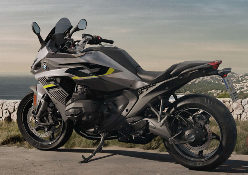 2025 BMW Motorrad R1300 RS sportsbike launched 1908589