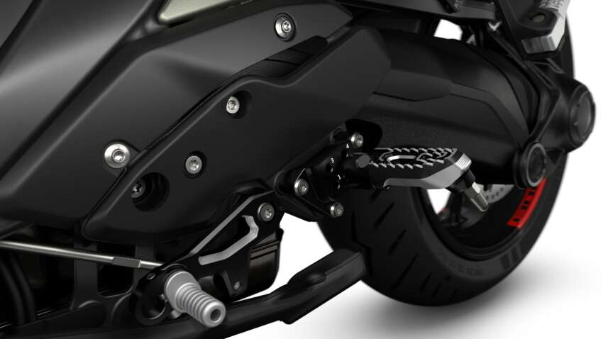 2025 BMW Motorrad R1300 RS sportsbike launched 1908614