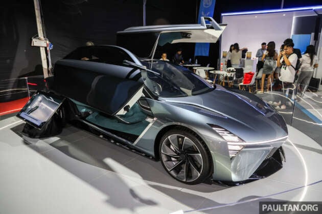 Wuling Light of ASEAN on display at MAS 2025 – concept with gullwing doors inspired by fighter jets