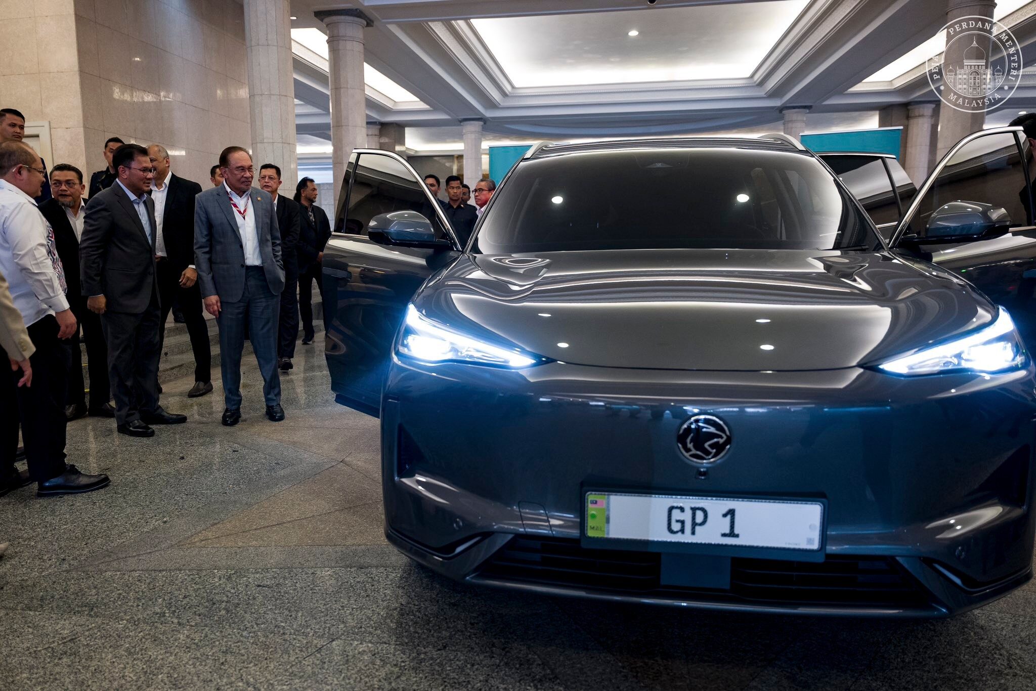 Anwar Ibrahim test drives Proton eMas 7, calls it a proud achievement of Malaysian automotive landscape