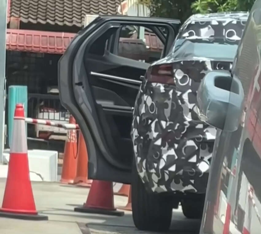 Perodua ‘QV-E’ EV spied again in Malaysia – sloping roofline, small side window revealed; debut in Q4 2025 1933256
