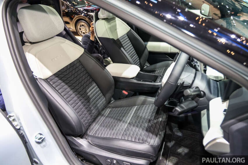 Kia EV4 sedan shown at GIIAS 2025 – 204 PS FWD; two battery sizes, up to 630 km range WLTP 1947854