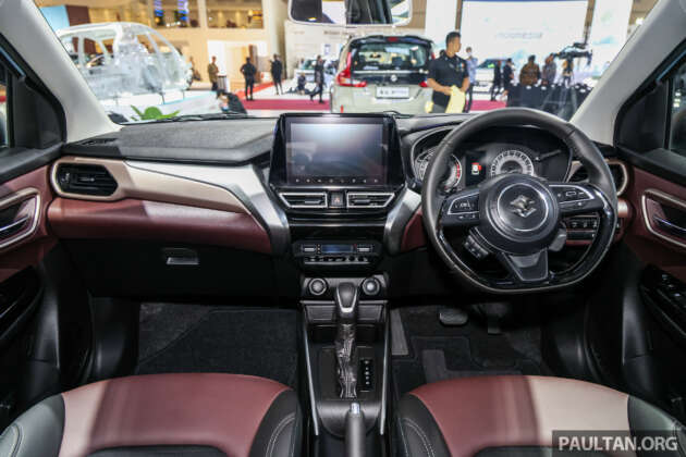 Suzuki Fronx 2025 tampil di GIIAS – pencabar Rocky dan Ativa, dari RM67k, pilihan varian hibrid, ADAS