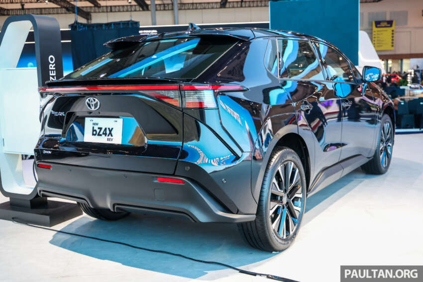 Toyota bZ4X facelift previewed in Indonesia: now CKD, FWD only, 224 PS, 573 km range, will be much cheaper 1948499
