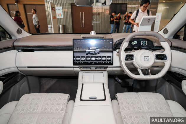 Zeekr 7X ditunjuk di PACE 2025 — AWD Performance dengan rim 20-inci dan suspensi udara adaptif