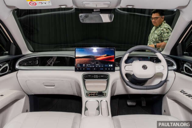 Proton eMas 5 dipertonton — spesifikasi dan kabin dalaman didedah; 40.16 kWj, 325 km jarak WLTP