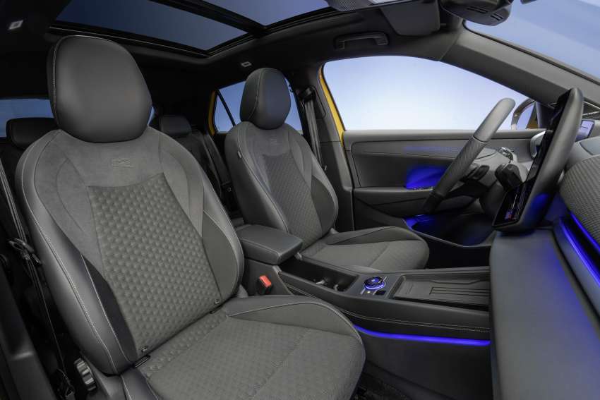 2025 Volkswagen T-Roc revealed – second-gen ‘Golf SUV’ is longer, 1.5L eTSI MHEV, column gear selector 1961799