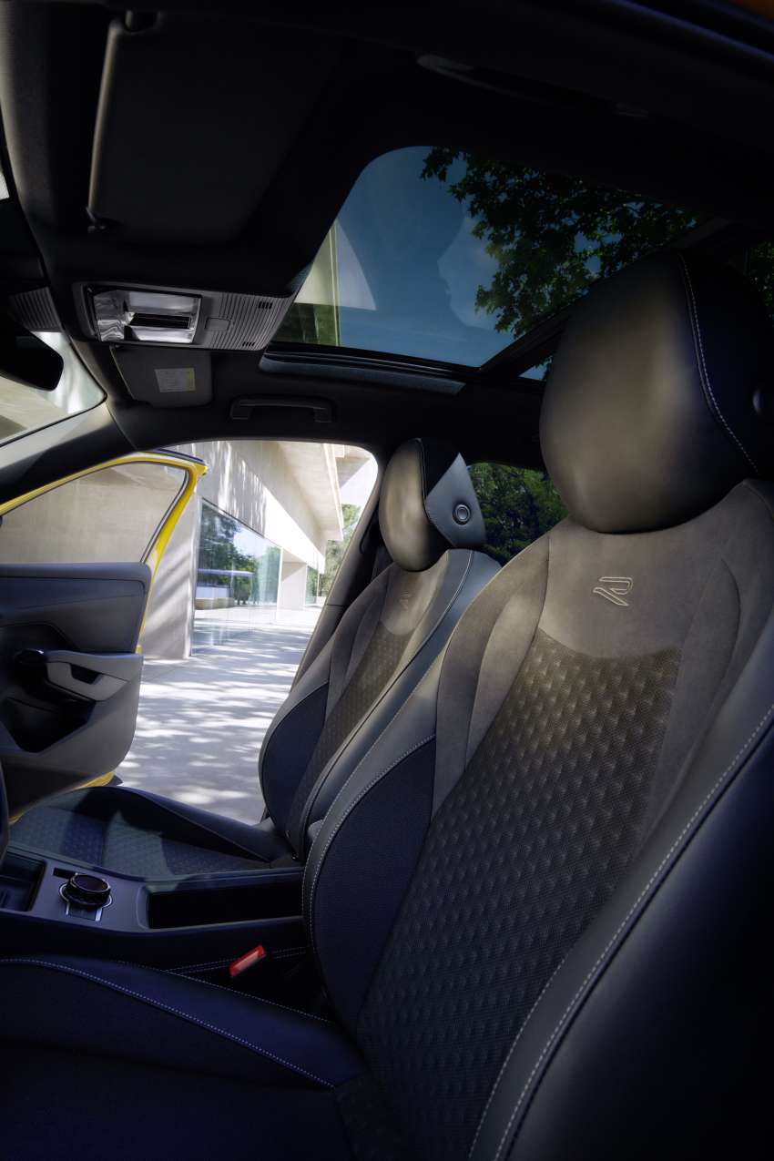 2025 Volkswagen T-Roc revealed – second-gen ‘Golf SUV’ is longer, 1.5L eTSI MHEV, column gear selector 1961830
