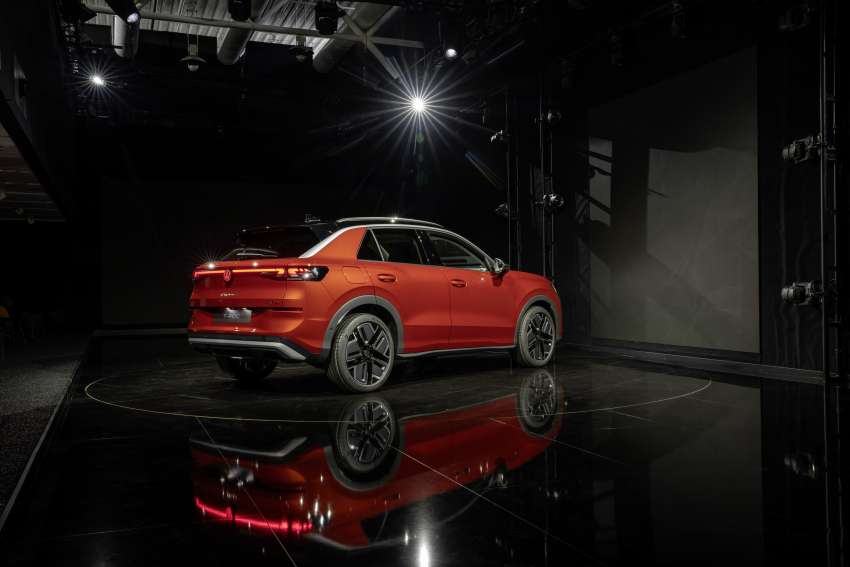 2025 Volkswagen T-Roc revealed – second-gen ‘Golf SUV’ is longer, 1.5L eTSI MHEV, column gear selector 1961845