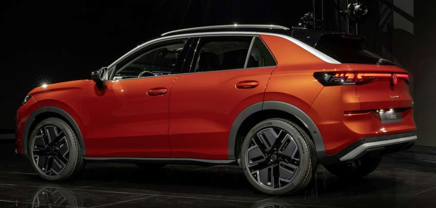 2025 Volkswagen T-Roc revealed – second-gen ‘Golf SUV’ is longer, 1.5L eTSI MHEV, column gear selector 1961846