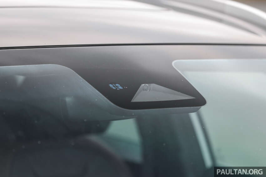 2025 Proton X50 facelift – full gallery of Flagship variant with big spoiler, two-tone interior, sunroof 1970452