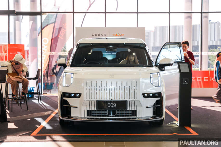 Zeekr 009 MPV and 7X SUV offered with free 22 kW wallbox charger and premium window tint at ACE 2025 1996003