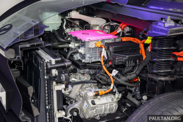 Perodua QV-E EV dari lebih dekat — bateri LFP 52.5 kWj CATL, torsion beam di belakang, sekitar 385 km?