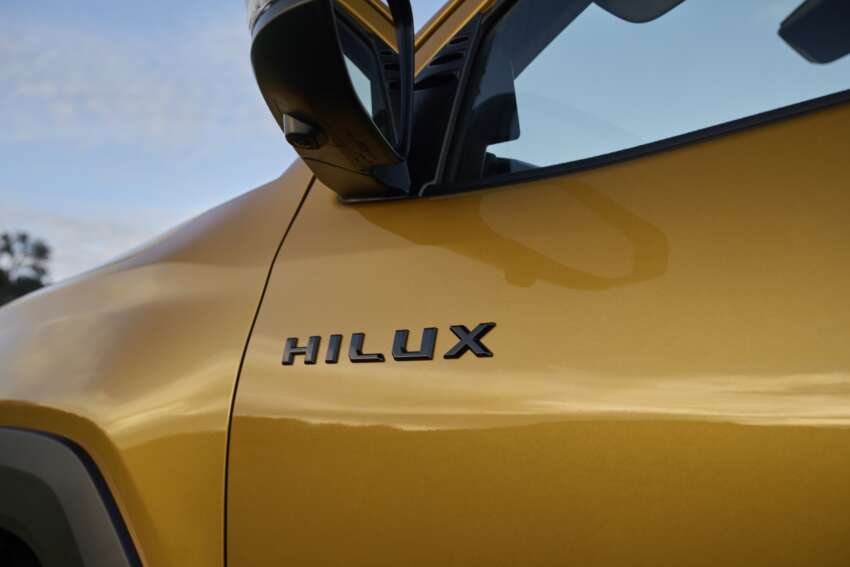 2026 Toyota Hilux Travo – heavy facelift, 2.8L diesel standard, EV with 240 km WLTP range, RM99k-RM192k 1996649