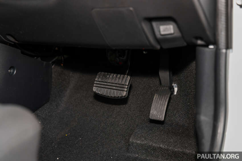 Proton Saga MC3 Standard 2026 – galeri penuh varian paling murah; enjin 1.5L 120 PS/150 Nm, 4AT, RM38k 2008003