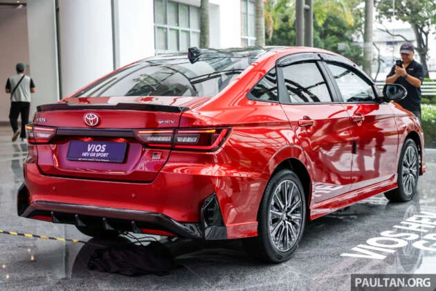 Toyota Vios Hibrid dilancar di Malaysia – 111 PS, 27.8km/l; HEV dan GR Sport; RM103,900-RM109,900